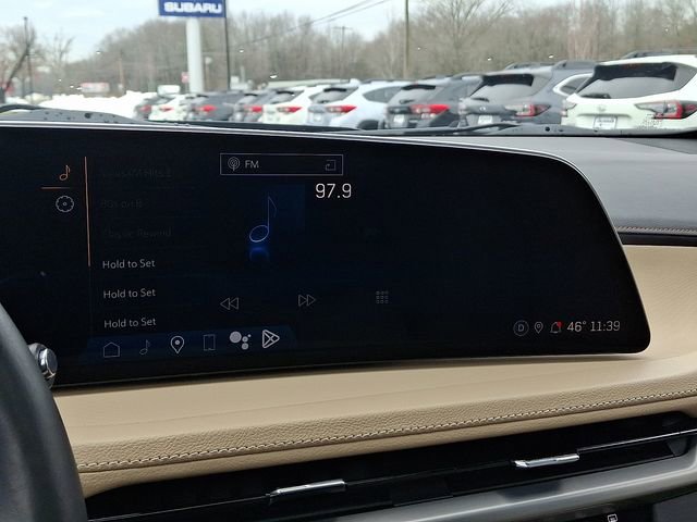 Used 2024 Cadillac XT4 Luxury w/ Cold Weather Package AWD/4WD image 19