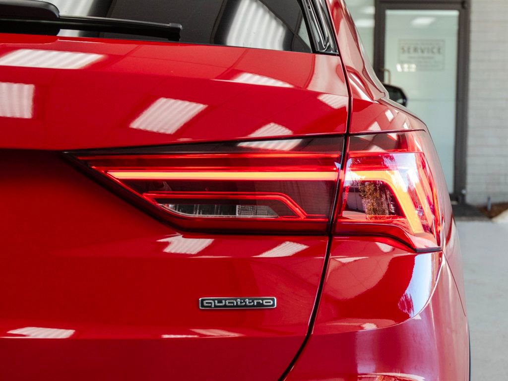 Used 2024 Audi Q3 2.0T Premium w/ Convenience Package image 32