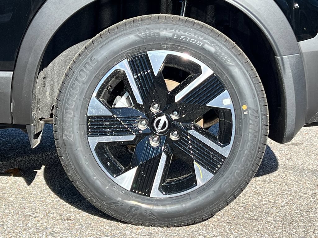 New 2026 Nissan Kicks SV w/ SV Premium Package AWD/4WD image 5