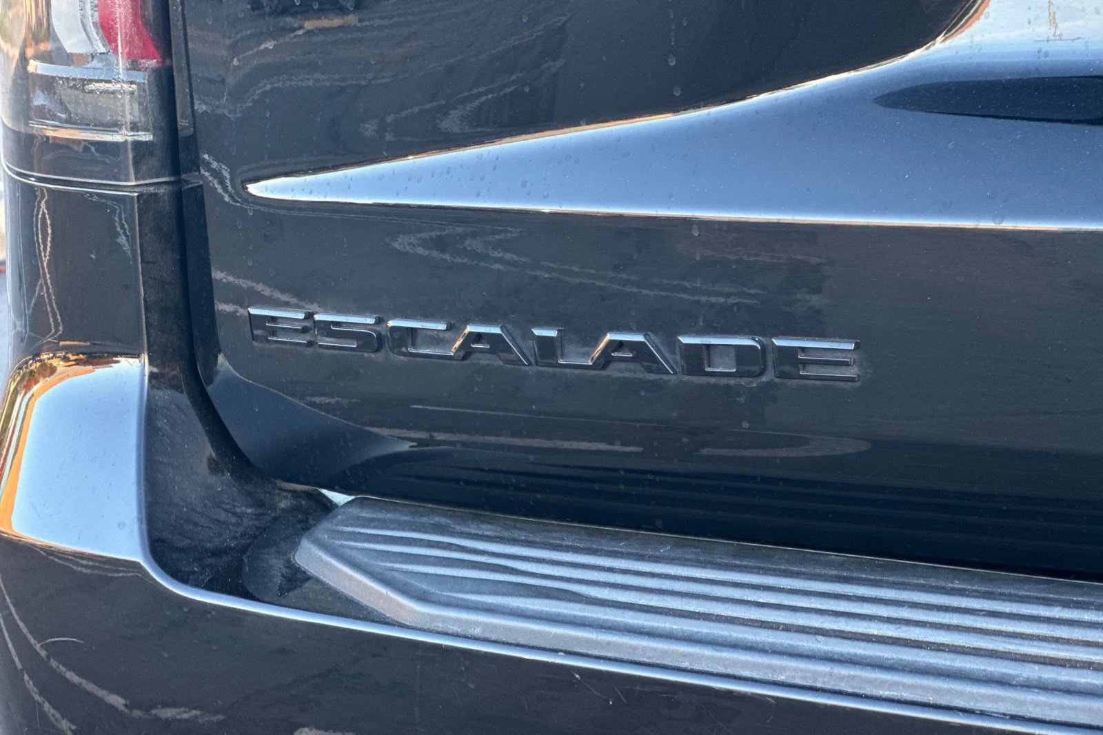 Used 2023 Cadillac Escalade Sport Platinum w/ LPO, ONYX Package image 52