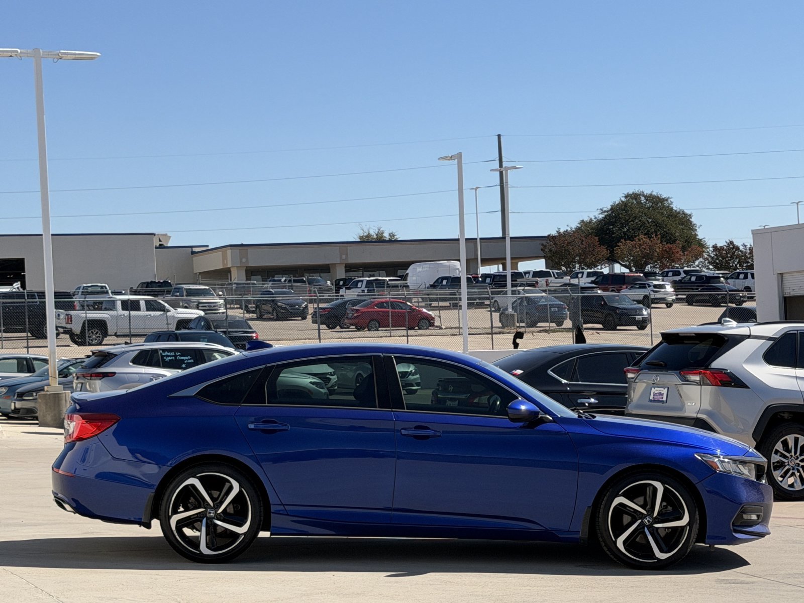 Used 2020 Honda Accord Sport image 3