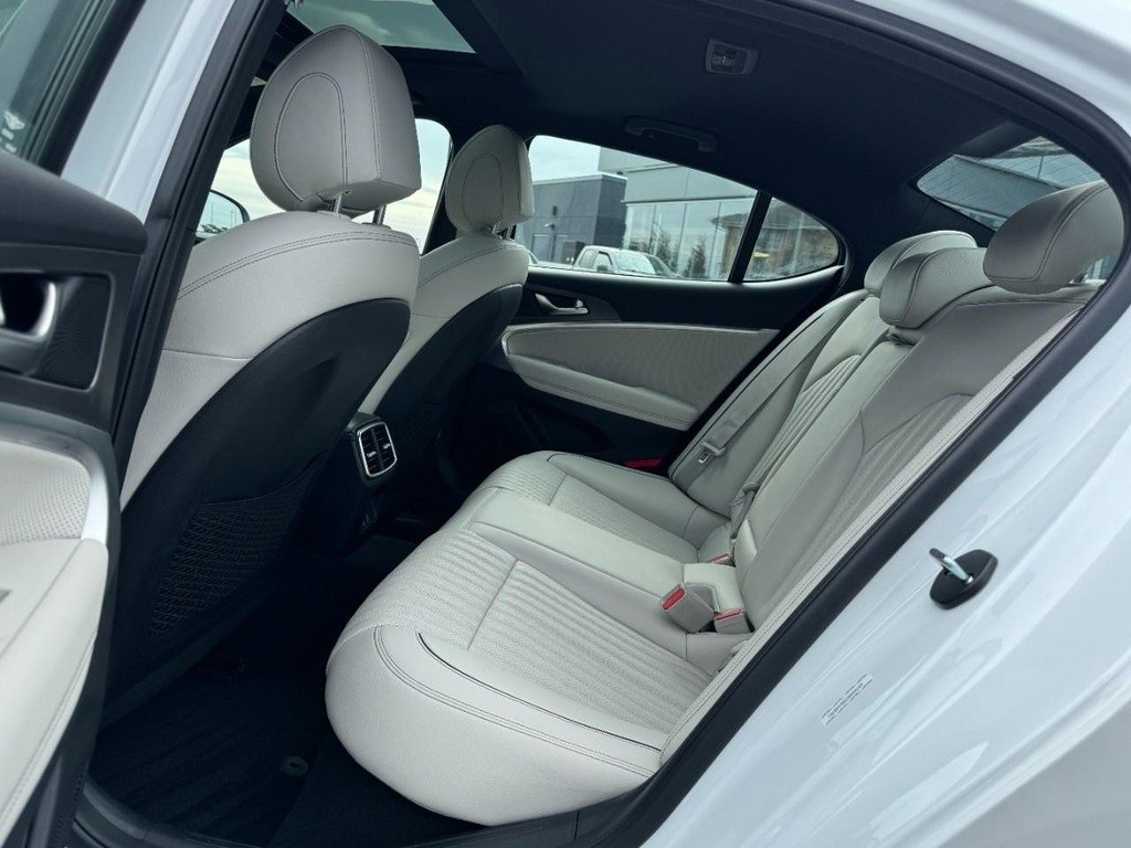 Certified 2025 Genesis G70 2.5T w/ Sport Prestige Package image 10