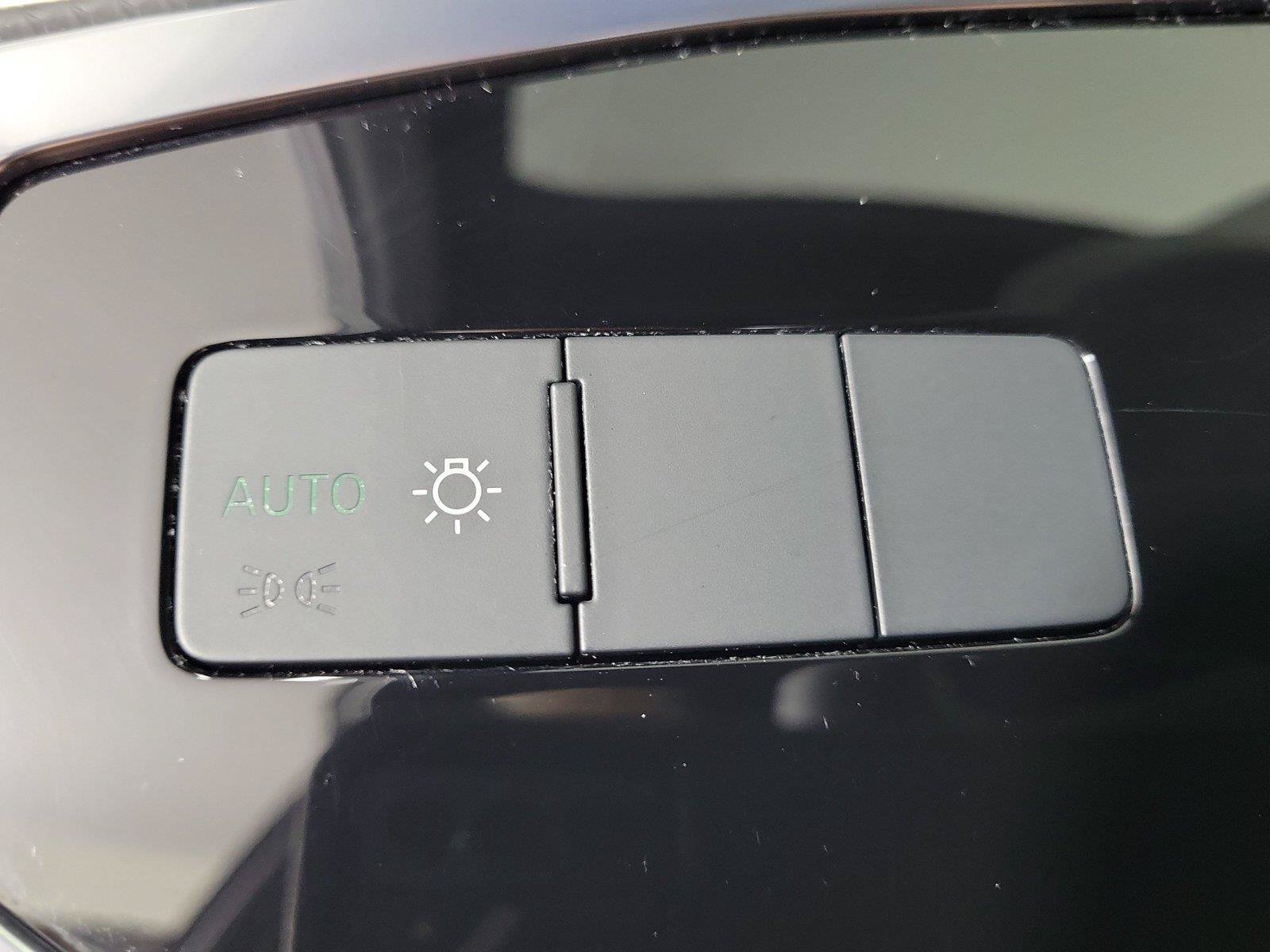 Used 2021 Audi Q3 2.0T Premium AWD/4WD image 36
