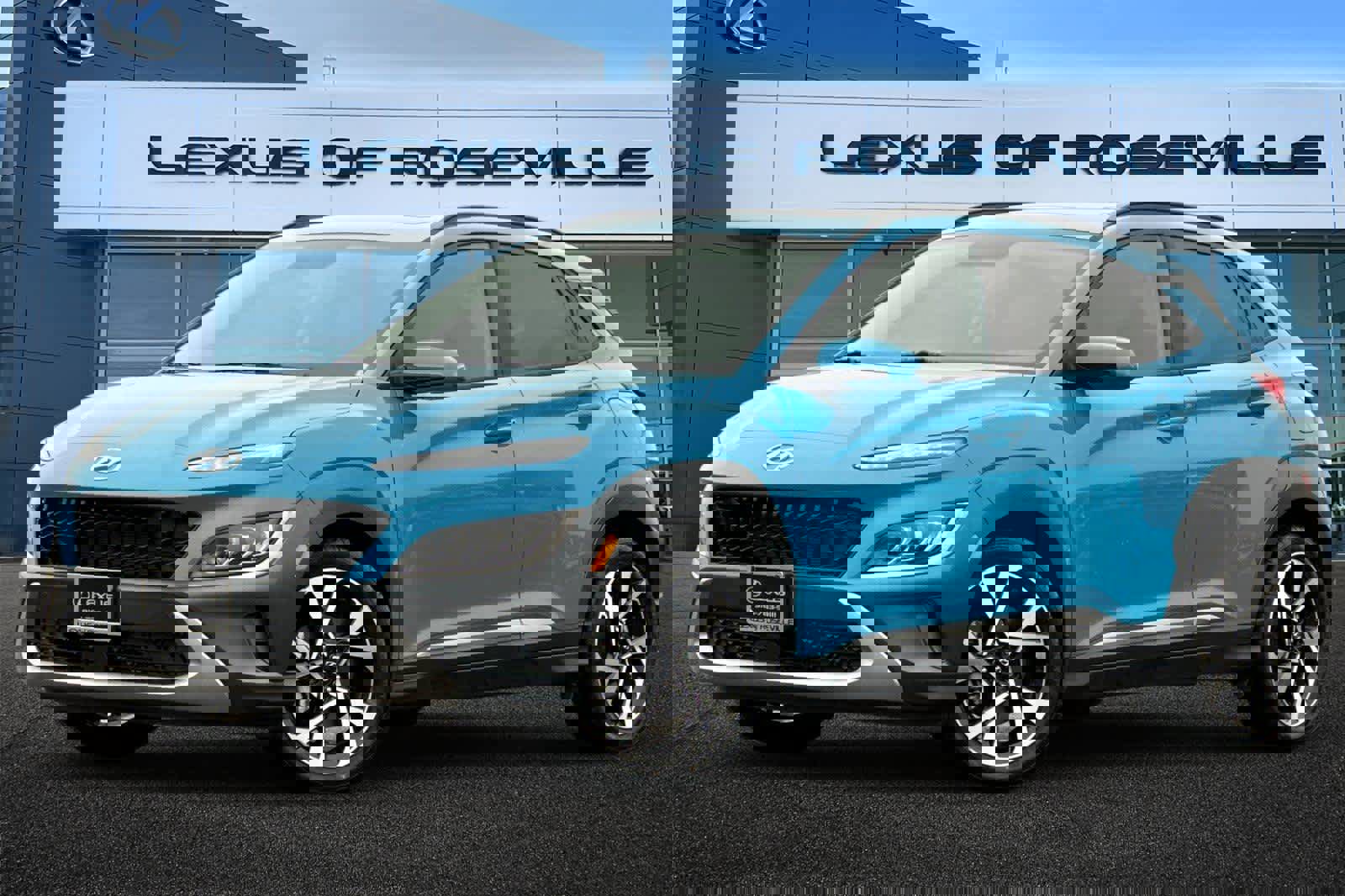 Used 2022 Hyundai Kona Limited w/ Cargo Package image 1