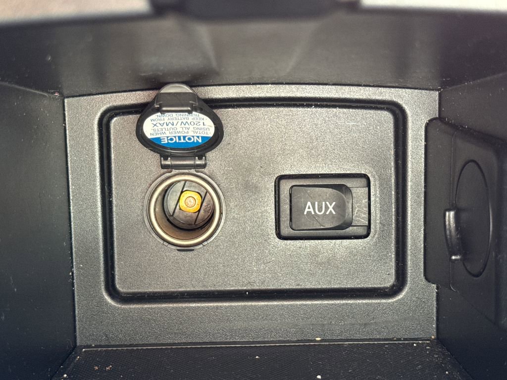 Used 2011 Toyota Camry LE FWD image 26