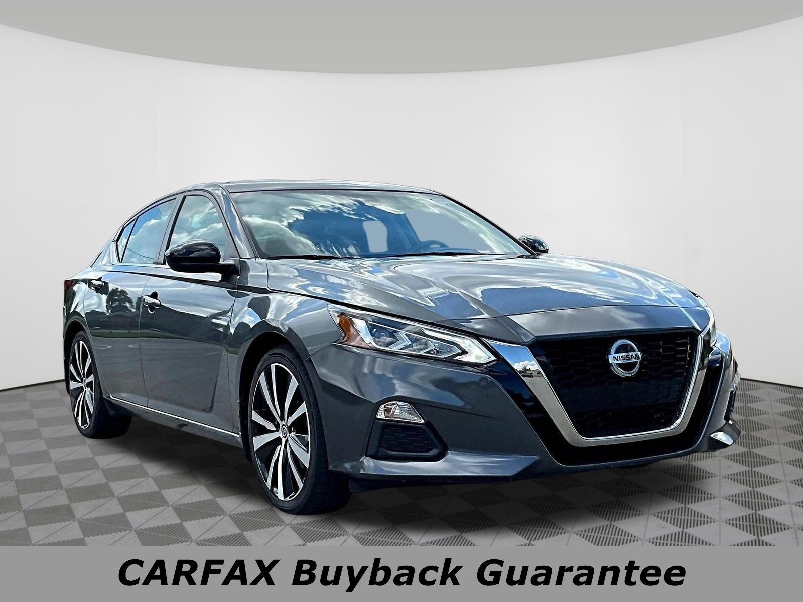 Certified 2022 Nissan Altima 2.5 SR FWD image 3