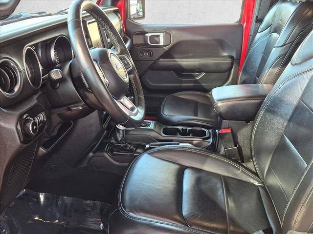 Used 2020 Jeep Wrangler Unlimited Sahara w/ Uconnect 4C Nav & Sound Group AWD/4WD image 14