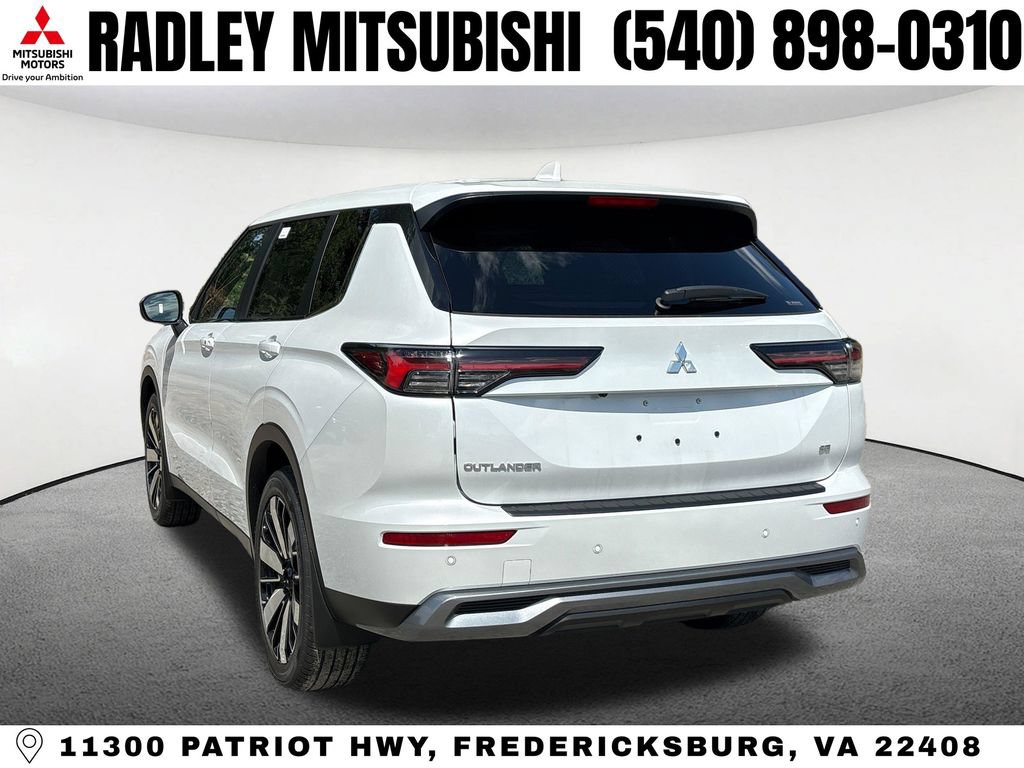 New 2026 Mitsubishi Outlander SE AWD/4WD image 14