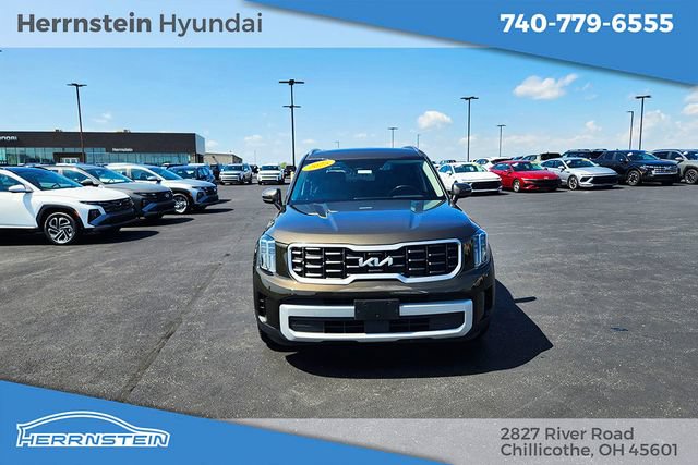 Used 2025 Kia Telluride S AWD/4WD image 2