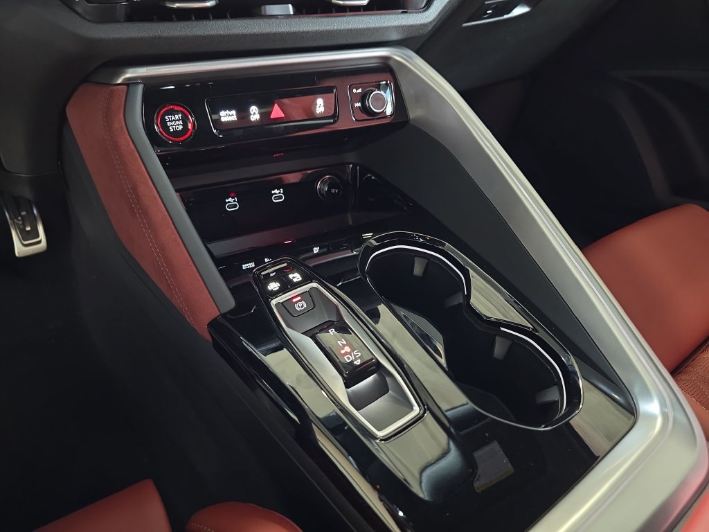 New 2026 Audi SQ5 Prestige AWD/4WD image 22
