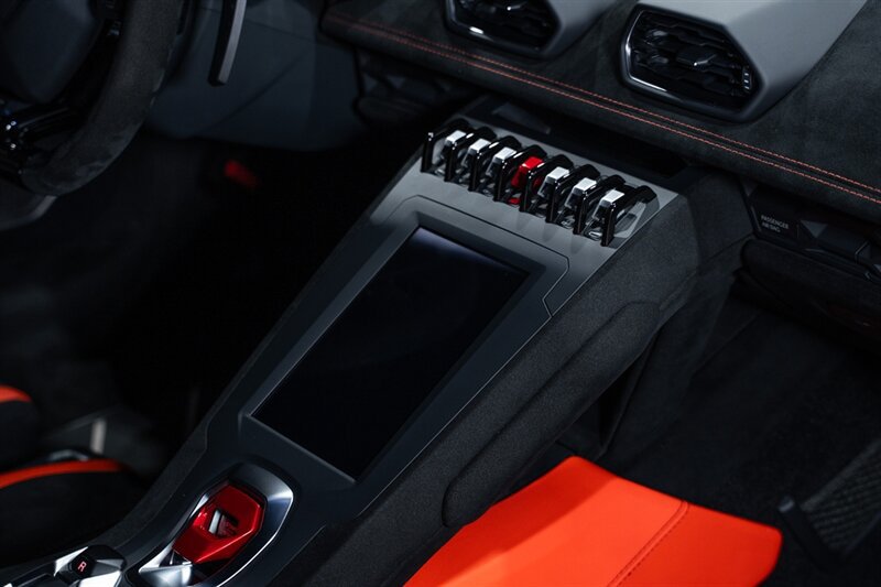 Used 2022 Lamborghini Huracan STO RWD image 57