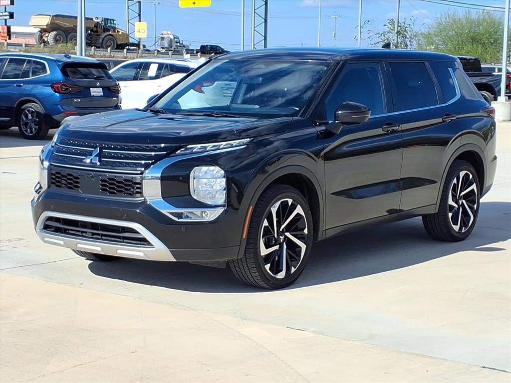 Used 2023 Mitsubishi Outlander SE image 5