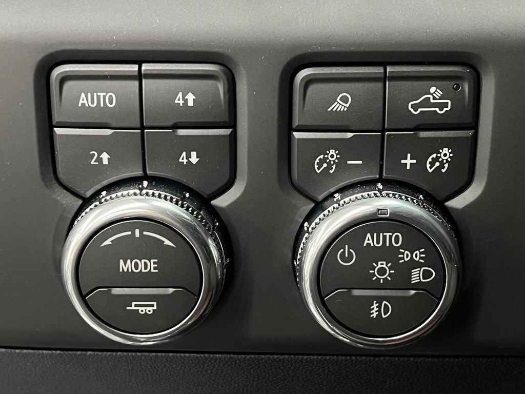 Used 2026 GMC Sierra 2500 Denali Ultimate w/ LPO, GMC Protection Package AWD/4WD image 16