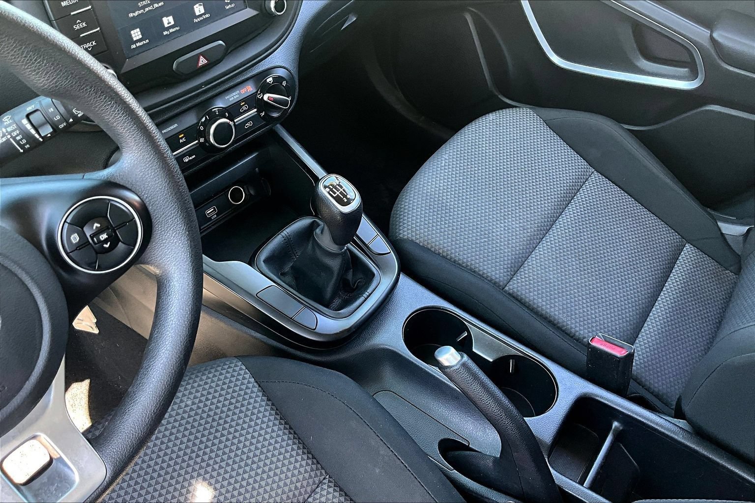 Used 2021 Kia Soul LX FWD image 17