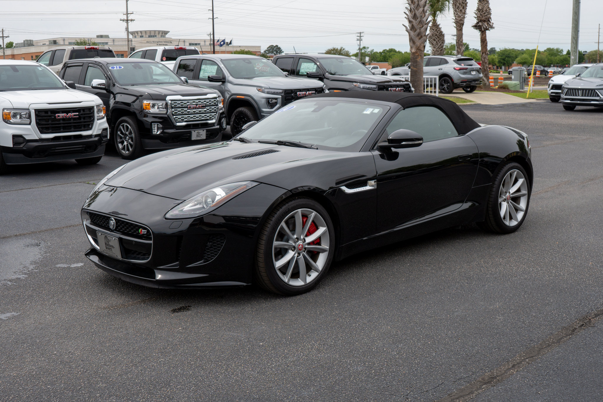 Used 2014 Jaguar F-TYPE S RWD image 7
