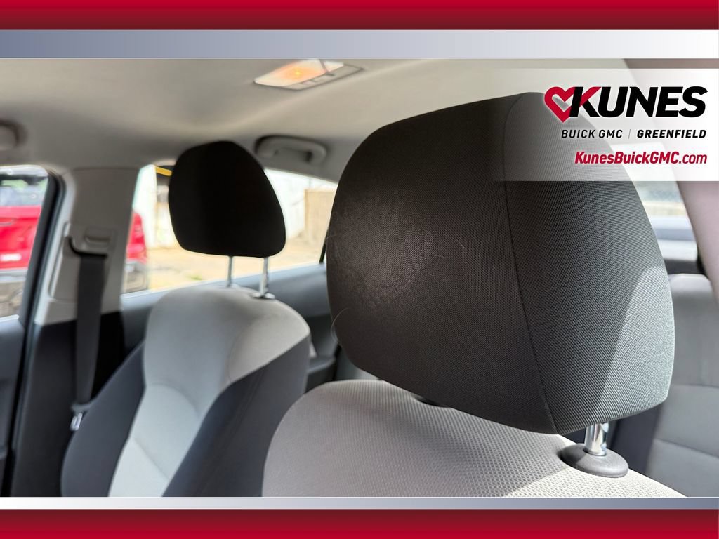 Used 2012 Chevrolet Cruze LS FWD image 15