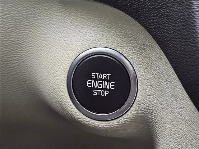 Used 2026 Volvo XC40 B5 Ultra w/ Climate Package image 23