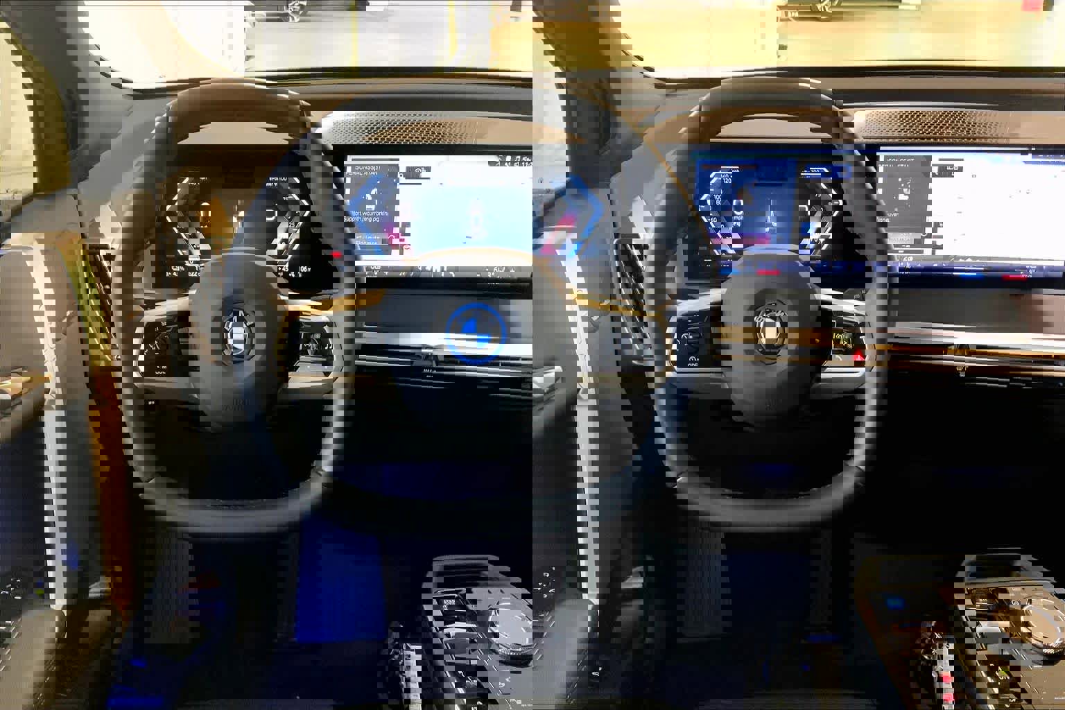 Used 2024 BMW iX xDrive50 w/ Sport Package image 6