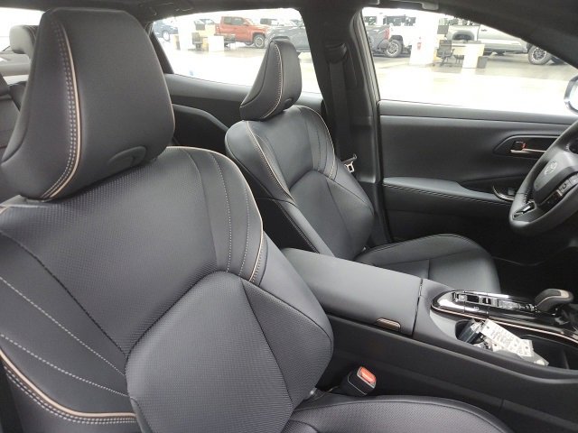 New 2026 Toyota Crown Platinum image 10