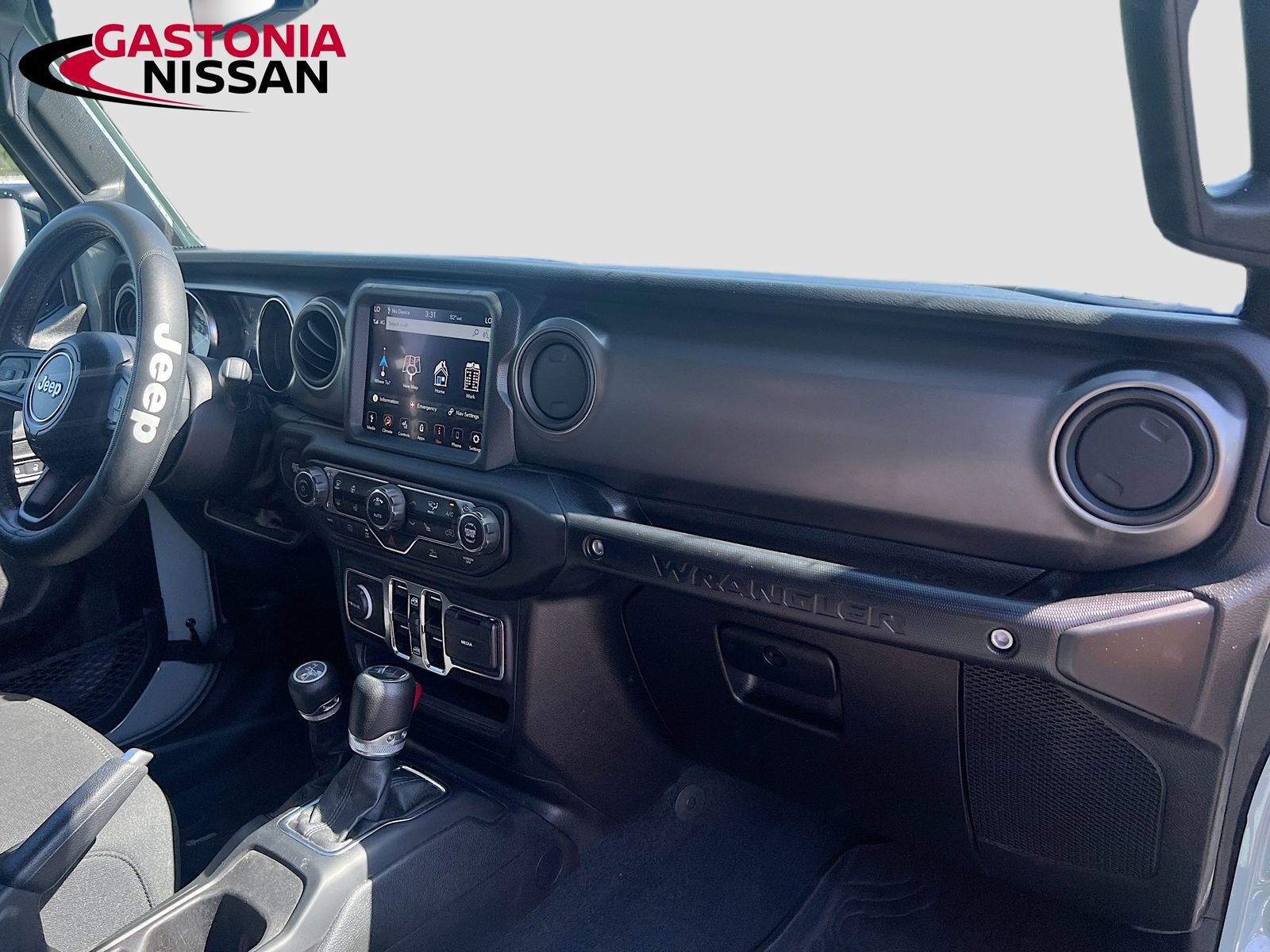 Used 2023 Jeep Wrangler Unlimited w/ Cold Weather Group image 39