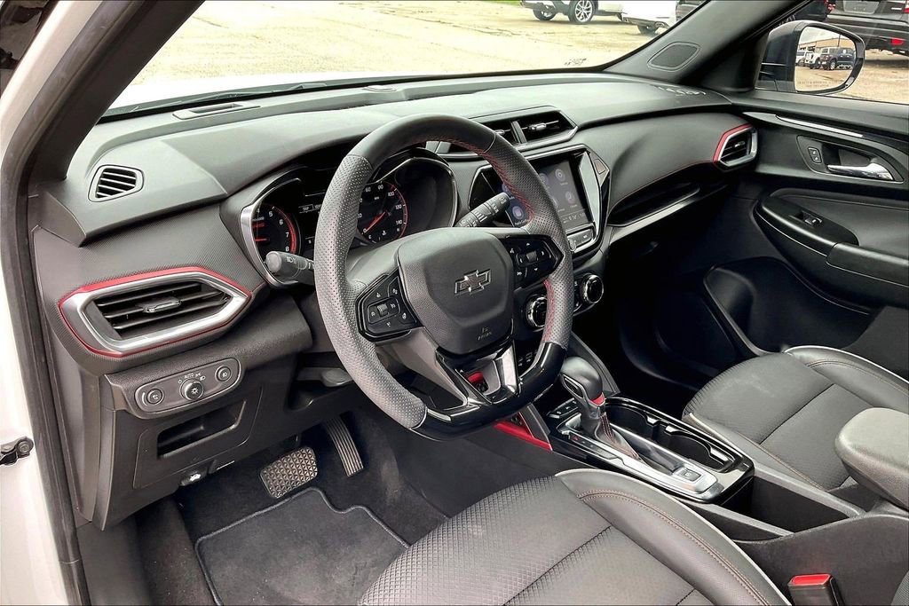 Used 2023 Chevrolet TrailBlazer RS w/ Convenience Package FWD image 14