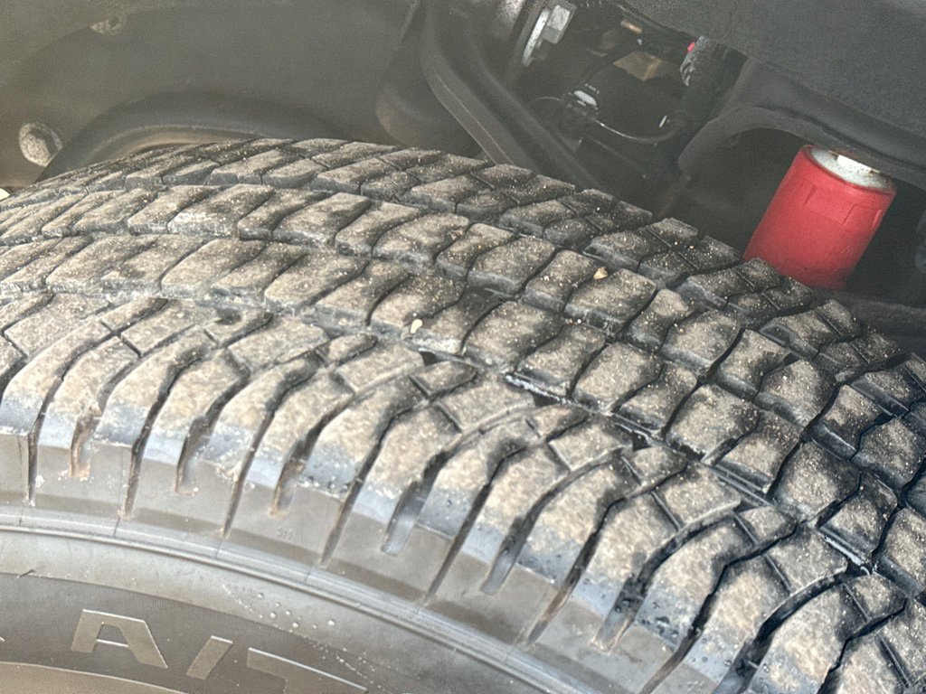 Used 2024 Chevrolet Silverado 2500 LT w/ Z71 Sport Edition image 11