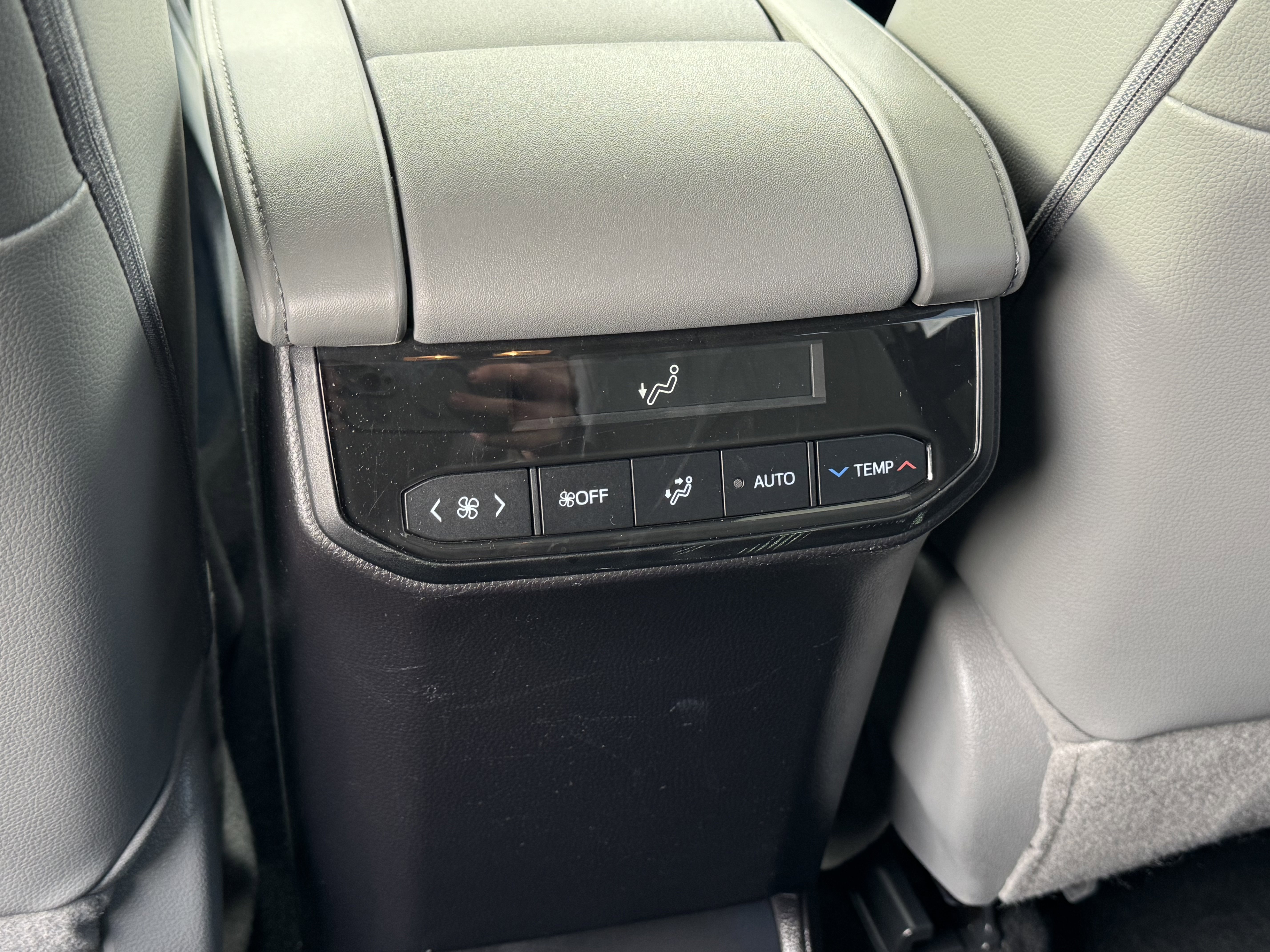 Used 2022 Toyota Highlander XLE image 20