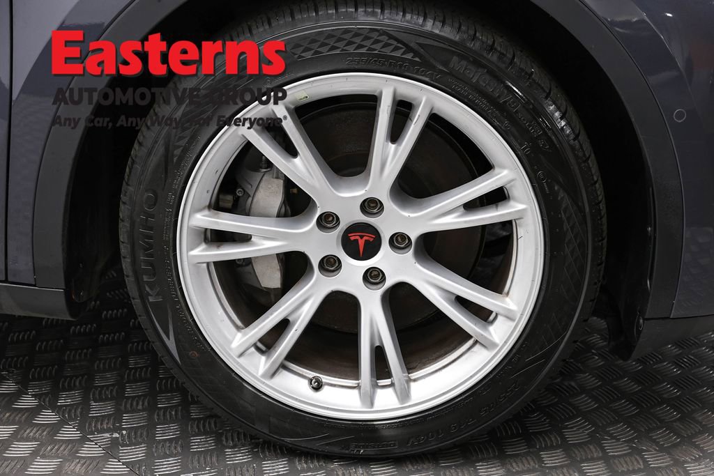 Used 2022 Tesla Model Y Long Range image 28