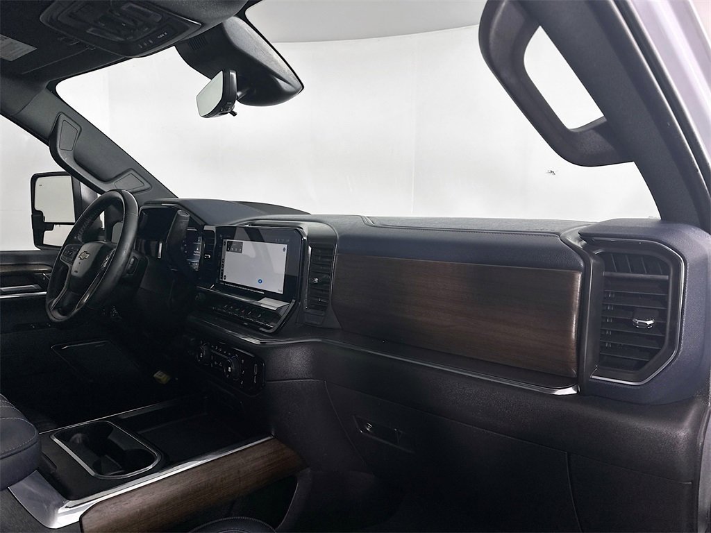 Used 2024 Chevrolet Silverado 3500 High Country w/ High Country Premium Package image 30