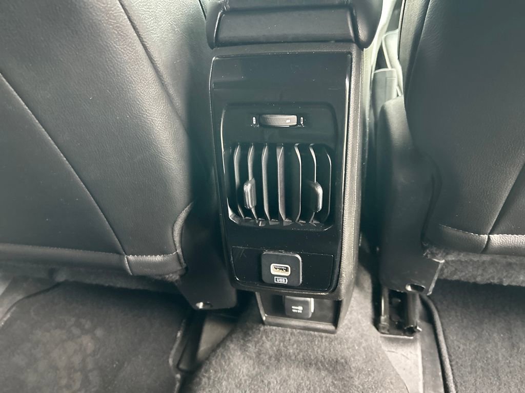 Used 2025 Jeep Compass Limited image 30
