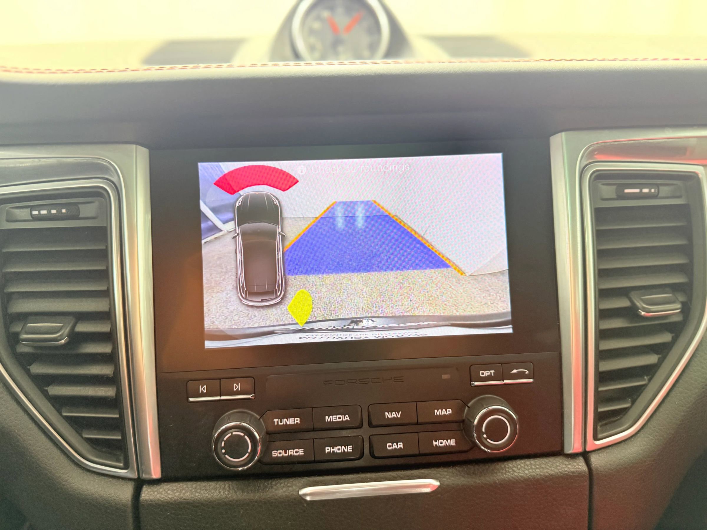 Used 2018 Porsche Macan GTS image 17