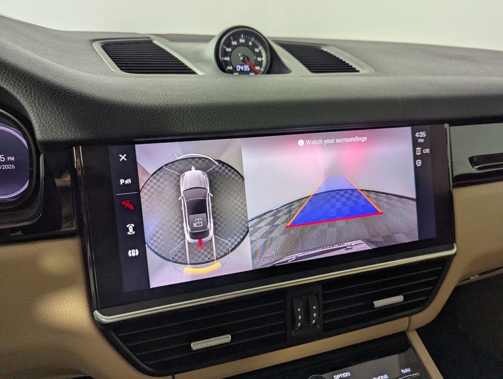 Used 2022 Porsche Cayenne Coupe image 9