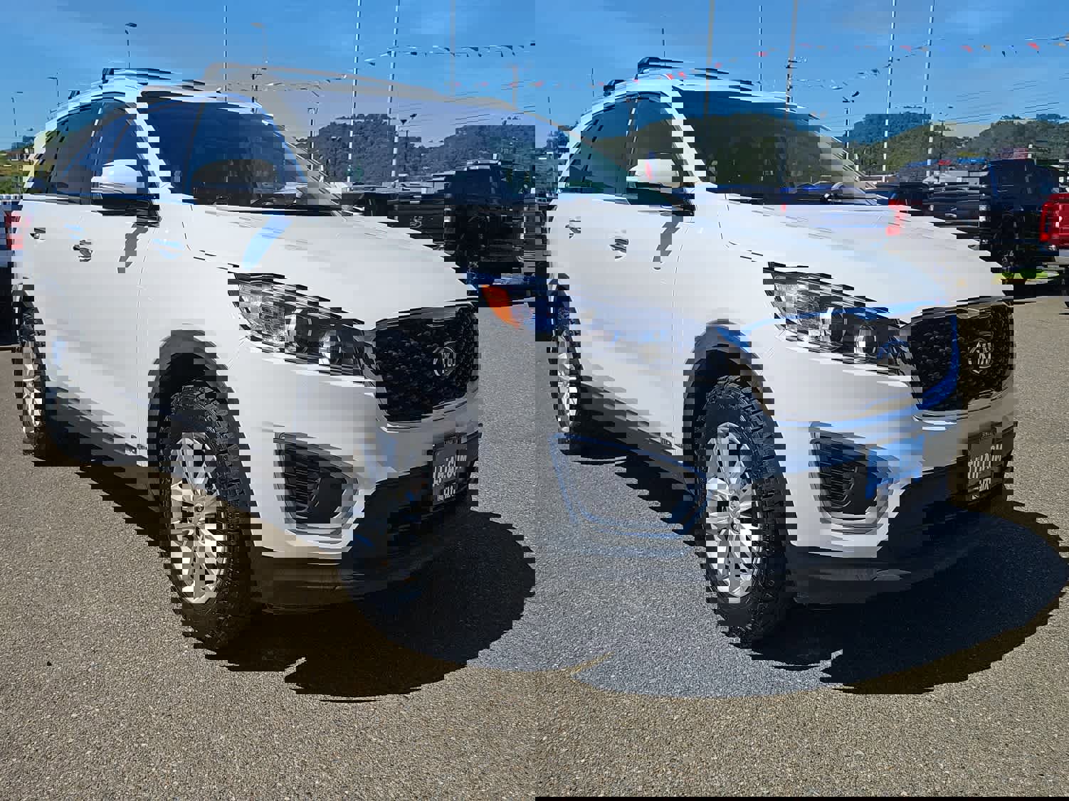 Used 2018 Kia Sorento LX w/ LX V6 Convenience Package image 4