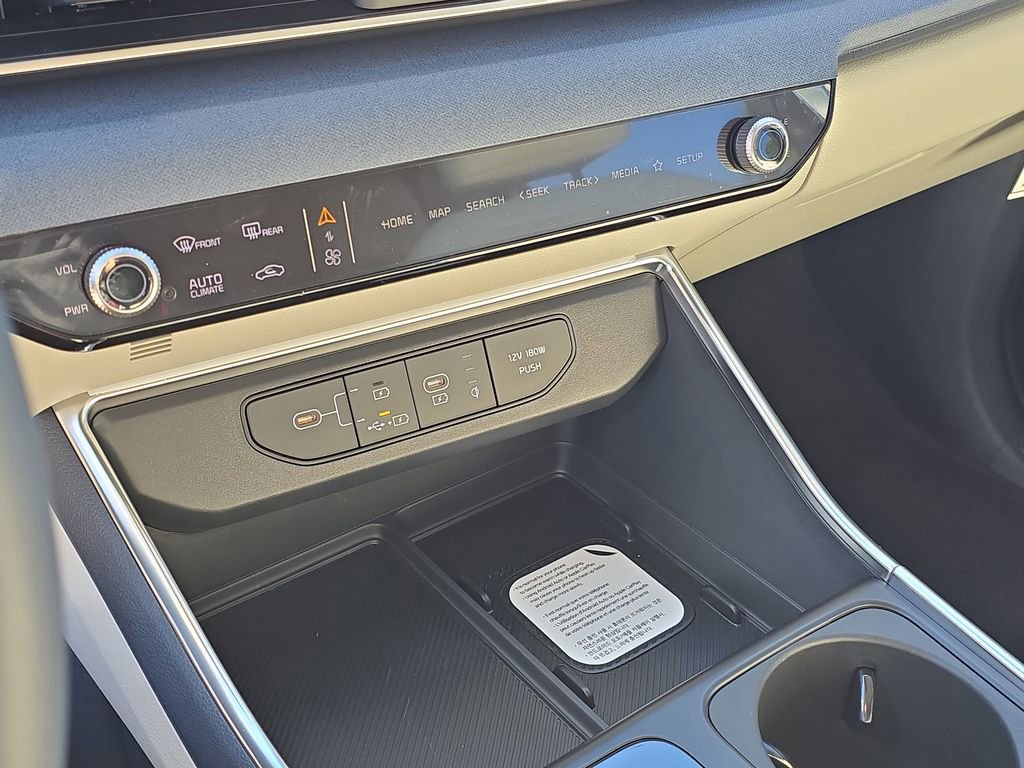 New 2026 Kia Carnival EX FWD image 25