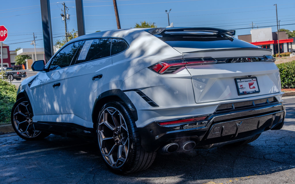Used 2024 Lamborghini Urus Performante AWD/4WD image 25