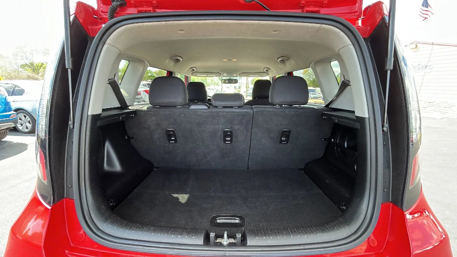 Used 2017 Kia Soul + FWD image 45