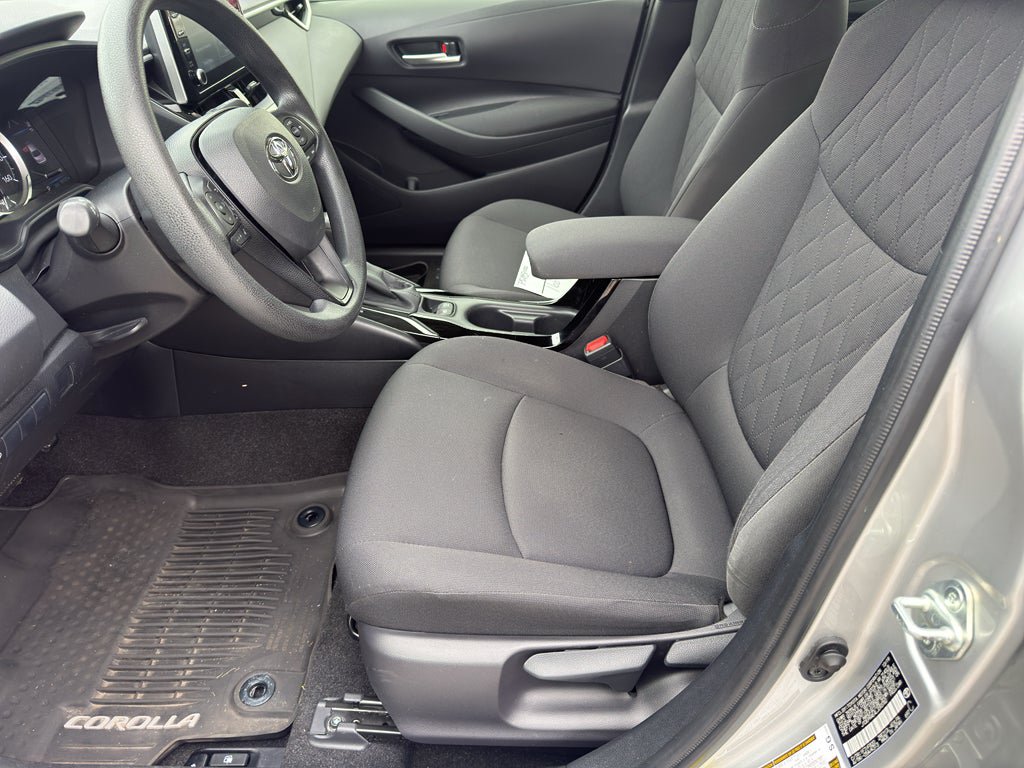 Used 2020 Toyota Corolla LE FWD image 11