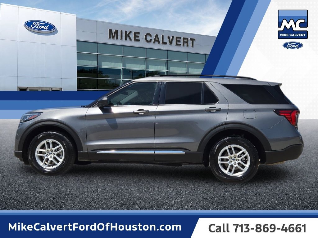 Certified 2025 Ford Explorer Active AWD/4WD image 2