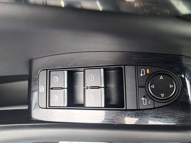 Certified 2023 MAZDA MAZDA3 s image 18