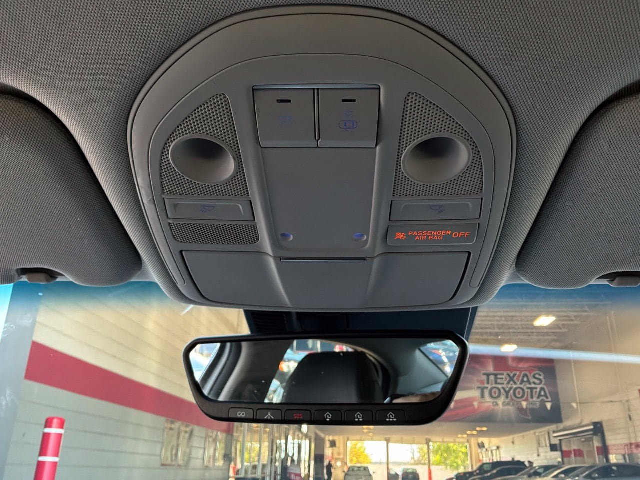 Used 2021 Genesis G70 2.0T RWD image 16