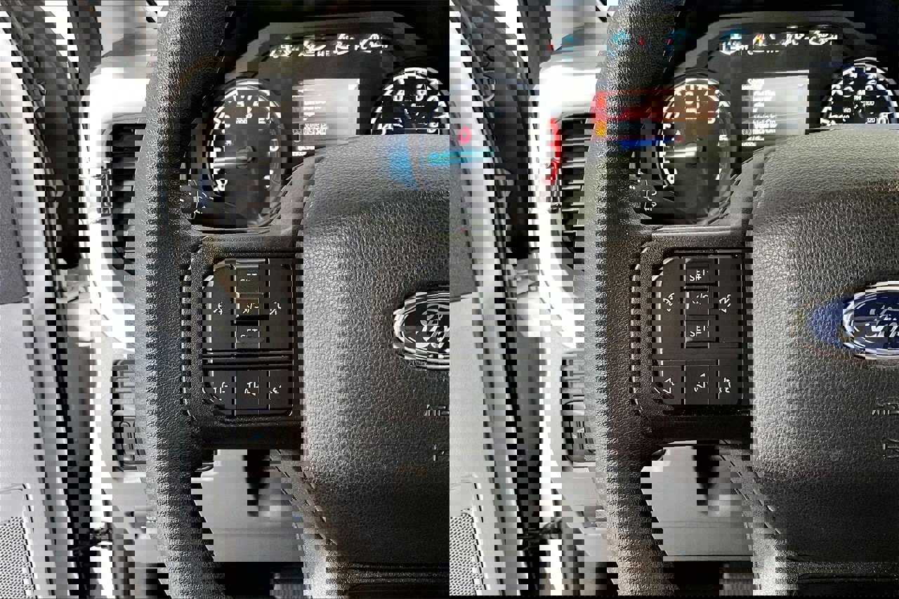 Used 2023 Ford F250 XLT w/ FX4 Off-Road Package image 21