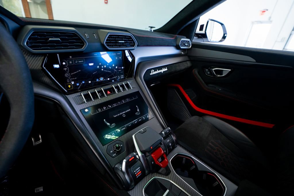 Used 2024 Lamborghini Urus Performante image 49