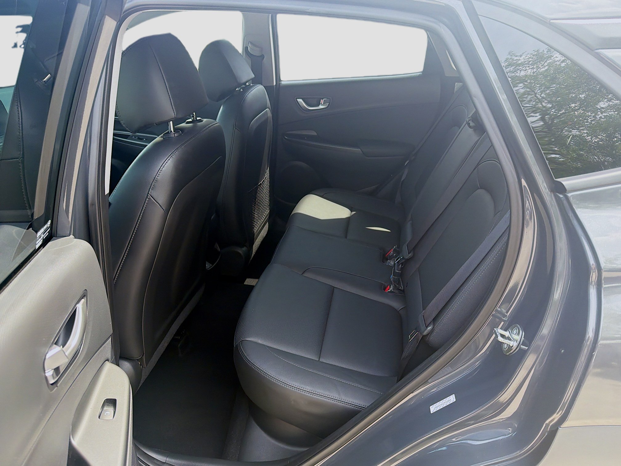 Used 2023 Hyundai Kona Limited w/ Cargo Package FWD image 21