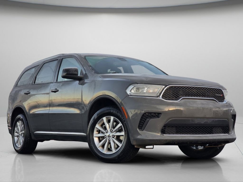 Used 2023 Dodge Durango SXT image 2