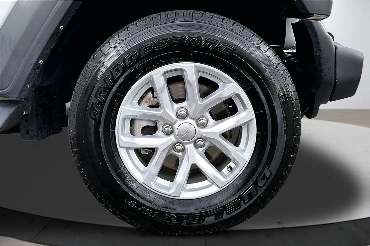 Certified 2023 Jeep Wrangler Unlimited Sport AWD/4WD image 32