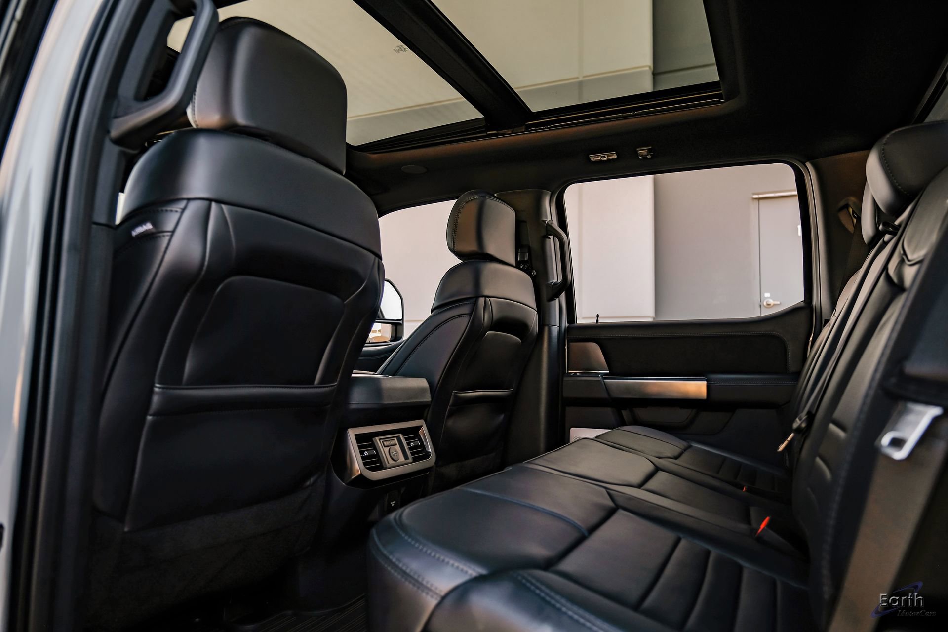 Used 2026 Ford F450 Platinum w/ FX4 Off-Road Package image 99