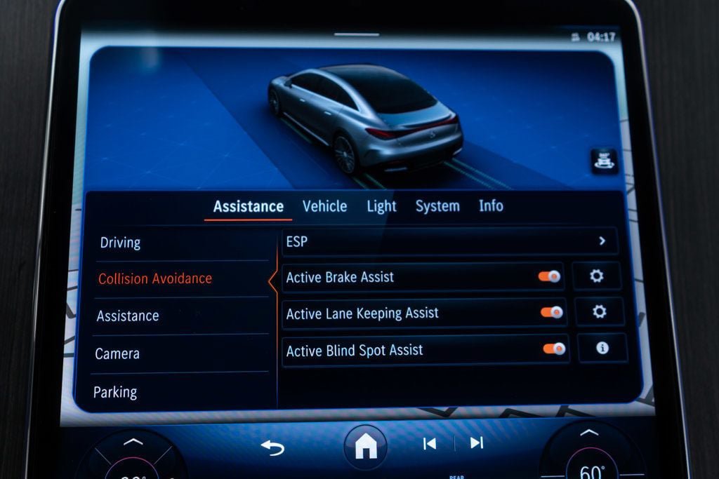 Used 2023 Mercedes-Benz EQE 500 4MATIC Sedan image 28