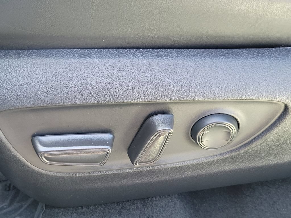 Used 2022 Toyota RAV4 XLE Premium FWD image 24
