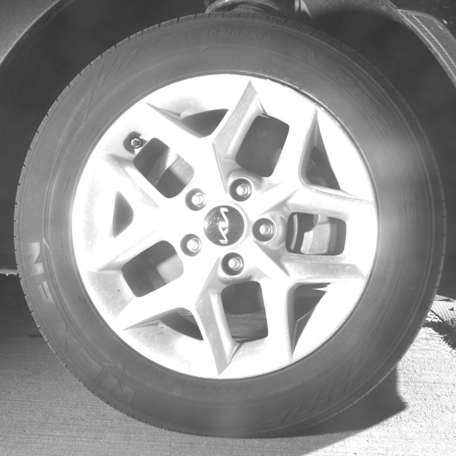 Used 2025 Kia Soul LX w/ LX Technology Package FWD image 16