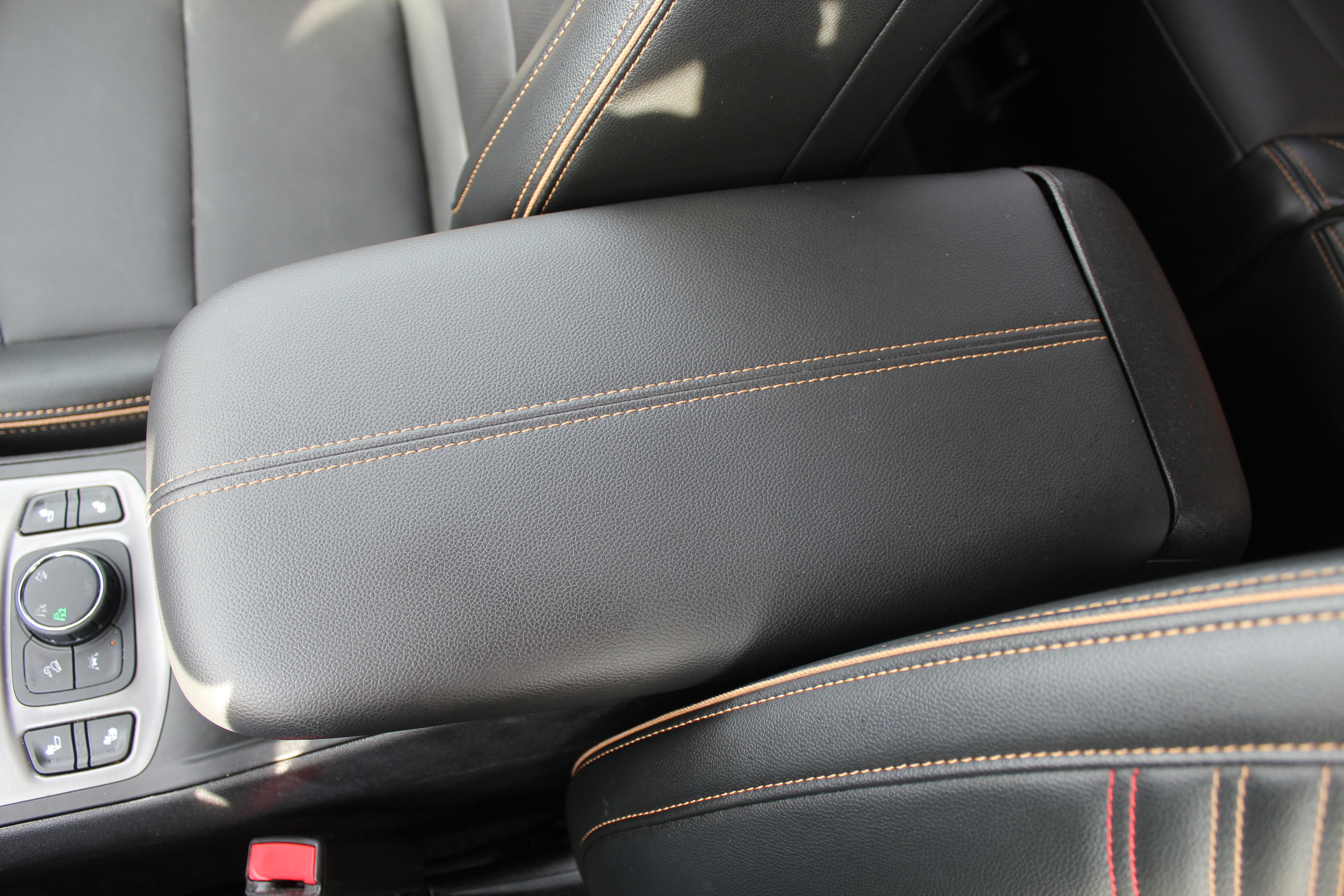 Used 2024 GMC Terrain AT4 image 39